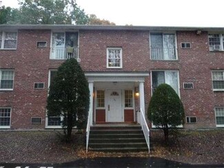 110 Boylston Ln Unit 34, Lowell, MA 01852