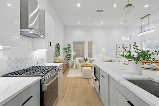 4208 Live Oak St Unit 102, Dallas, TX 75204