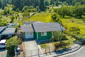 291 Cherry Ln, Rio Dell, CA 95562