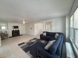 5117 Ventnor Ave, Ventnor City, NJ 08406