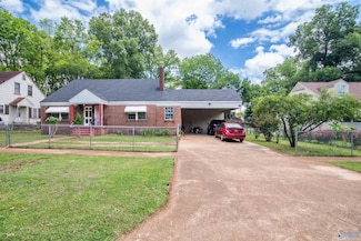 214 6th Ave SW, Decatur, AL 35601