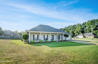 600 Madeline Cove, Florence, MS 39073