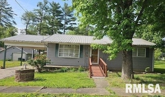 211 E Lincoln St, Galatia, IL 62935