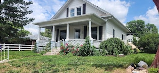 942 Manatt St, Lincoln, NE 68521