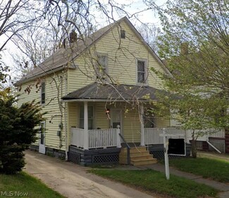 2951 E 67th St, Cleveland, OH 44127