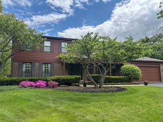 375 Sunset Dr, Northfield, IL 60093