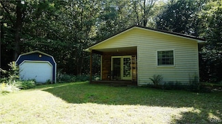 7341 County Route 17, Lacona, NY 13083