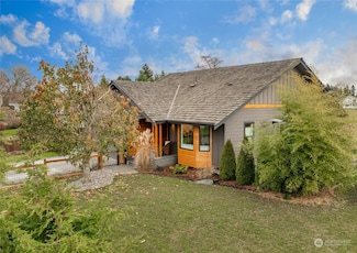 7970 W Golf Course Dr, Blaine, WA 98230