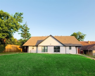 7618 Thistle Ln, Dallas, TX 75240