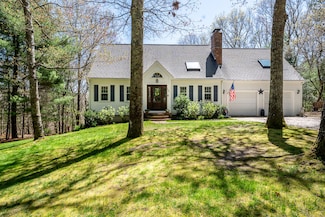 228 Whistleberry Dr, Marstons Mills, MA 02648
