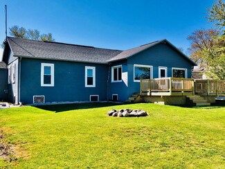 51732 Easy St, Paw Paw, MI 49079