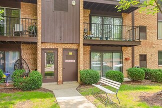16405 Heather Ln Unit F104, Middleburg Heights, OH 44130