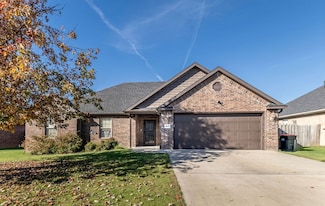 3696 Solitude St, Springdale, AR 72764