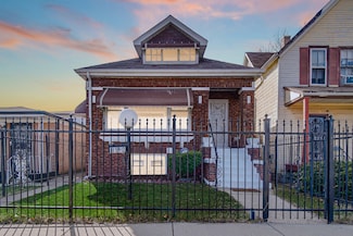 8940 S Emerald Ave, Chicago, IL 60620