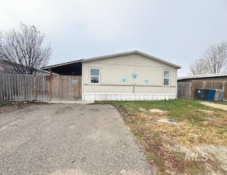 3114 Arrowhead Dr, Caldwell, ID 83605