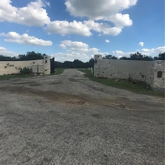 258 Pura Vida, Inez, TX 77968