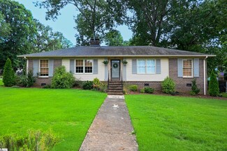 201 Newtonmore Rd, Greenville, SC 29615