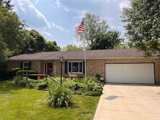 49 Kenwick Cir, Granville, OH 43023