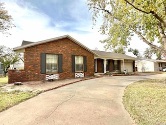 105 Duncan Terrace, Newton, KS 67114