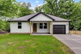 1620 N Texas Ave, Springfield, MO 65803