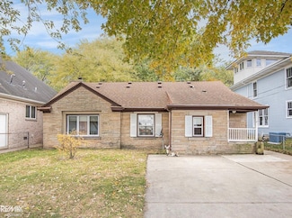 8014 Anchor Bay Dr, Clay, MI 48001