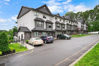 61 Blauvelt Rd, Monsey, NY 10952