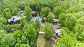116 Bear Cub Ln, Lake Placid, NY 12946