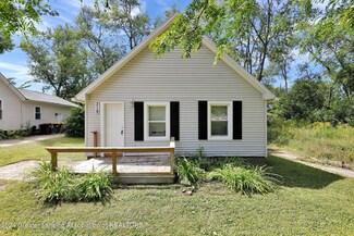 319 Brynford Ave, Lansing, MI 48917