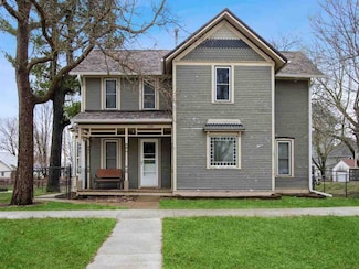 250 E 3rd St, Riverside, IA 52327