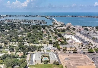 215 Valencia Blvd Unit 105, Largo, FL 33770