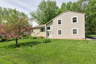 5411 Christine Ave, McHenry, IL 60050