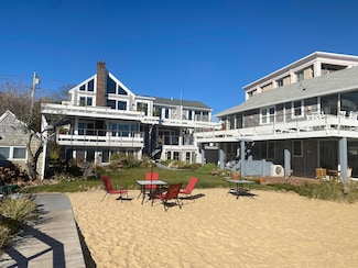 495 Commercial St Unit 11, Provincetown, MA 02657