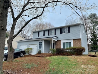 9518 Robert Burns Ct, Charlotte, NC 28213