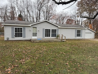 17250 Apache Trail, Howard City, MI 49329