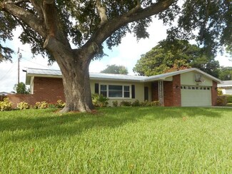 2133 University Ct, Clearwater, FL 33764