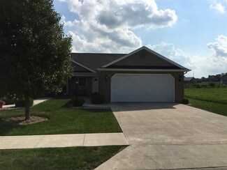 1612 Clover Creek Ln, Goshen, IN 46526