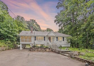 100 Upland Dr, Garrison, NY 10524