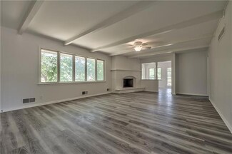 112 Ross Dr, Excelsior Springs, MO 64024