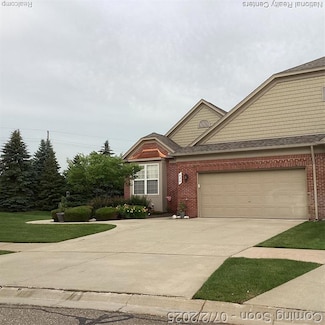 636 Zion Ct, Howell, MI 48843