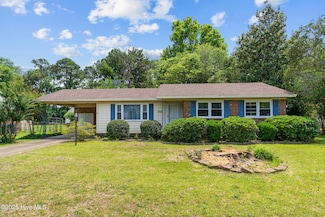 525 Mohican Trail, Wilmington, NC 28409