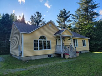71 Brown St, Whitefield, NH 03598