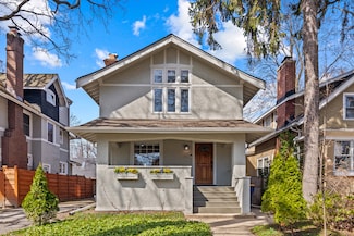 203 5th St, Wilmette, IL 60091