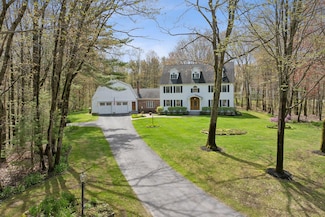 5 Stone Brooke Rd, Scarborough, ME 04074