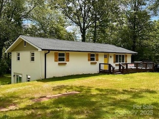 111 Sunset Hill Dr, Etowah, NC 28729