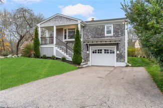 89 Baltimore Ave, Narragansett, RI 02882