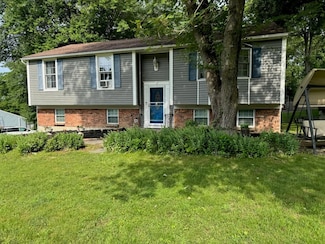 9 Macintosh Ln, Wappingers Falls, NY 12590