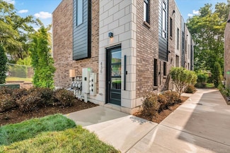 432 W Tienken Rd, Rochester Hills, MI 48306