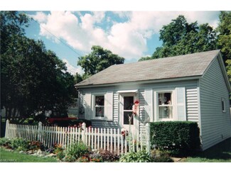 96 Toledo Ave, Put-In-bay, OH 43456