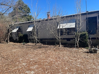 226 Pelfrey Dr, Campton, KY 41301