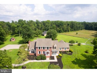 140 W Tomlin Station Rd, Mickleton, NJ 08056